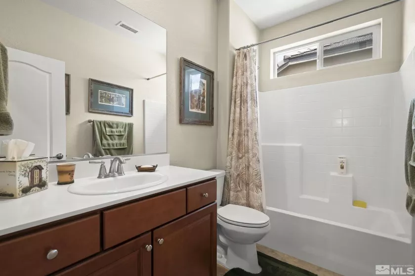 1292 Rainfall, Sparks, Nevada 89436, 4 Bedrooms Bedrooms, ,4 BathroomsBathrooms,Residential,Residential,Rainfall,250005770