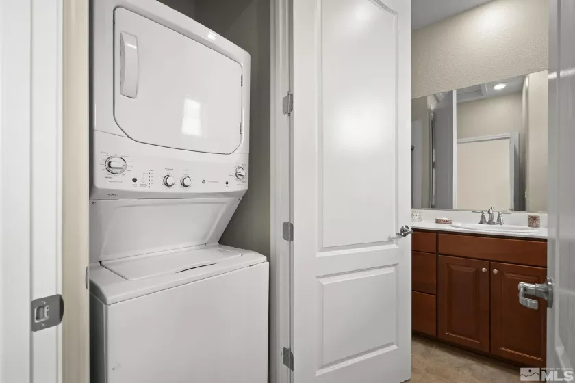 1292 Rainfall, Sparks, Nevada 89436, 4 Bedrooms Bedrooms, ,4 BathroomsBathrooms,Residential,Residential,Rainfall,250005770