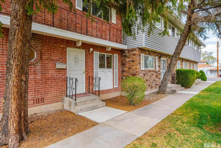 28 Smithridge, Reno, Nevada 89502, 2 Bedrooms Bedrooms, ,2 BathroomsBathrooms,Residential,Residential,Smithridge,250005344