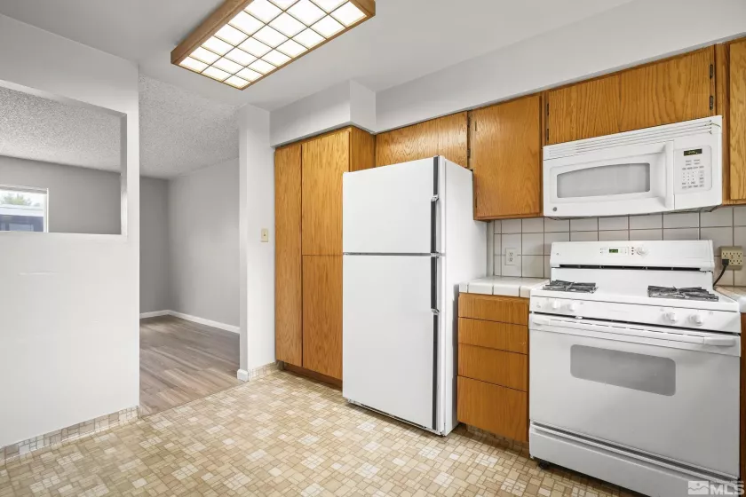 28 Smithridge, Reno, Nevada 89502, 2 Bedrooms Bedrooms, ,2 BathroomsBathrooms,Residential,Residential,Smithridge,250005344