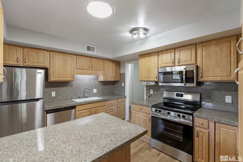 1365 Prospect, Sparks, Nevada 89431, 3 Bedrooms Bedrooms, ,2 BathroomsBathrooms,Residential,Residential,Prospect,250005640