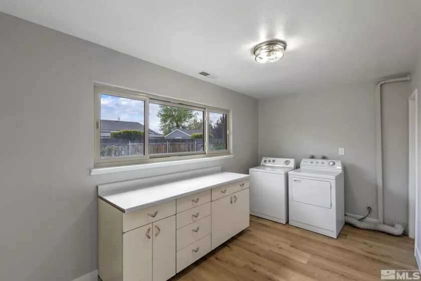 1365 Prospect, Sparks, Nevada 89431, 3 Bedrooms Bedrooms, ,2 BathroomsBathrooms,Residential,Residential,Prospect,250005640