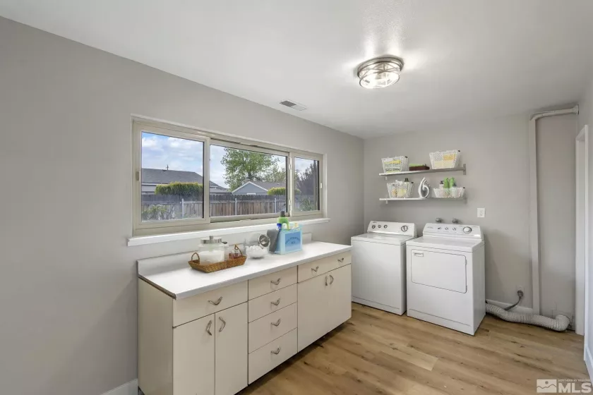 1365 Prospect, Sparks, Nevada 89431, 3 Bedrooms Bedrooms, ,2 BathroomsBathrooms,Residential,Residential,Prospect,250005640