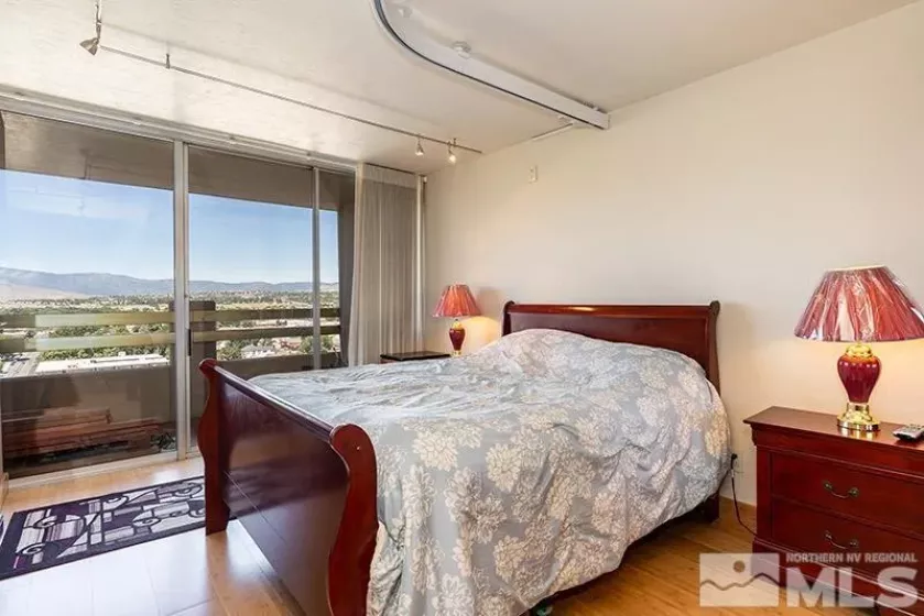 100 Arlington, Reno, Nevada 89501, 2 Bedrooms Bedrooms, ,2 BathroomsBathrooms,Residential,Residential,Arlington,250004128