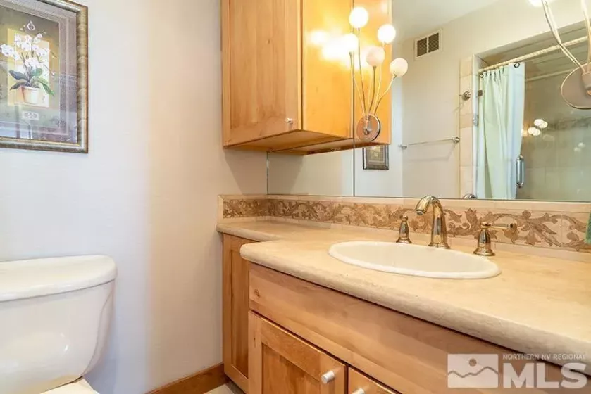 100 Arlington, Reno, Nevada 89501, 2 Bedrooms Bedrooms, ,2 BathroomsBathrooms,Residential,Residential,Arlington,250004128