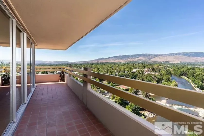 100 Arlington, Reno, Nevada 89501, 2 Bedrooms Bedrooms, ,2 BathroomsBathrooms,Residential,Residential,Arlington,250004128