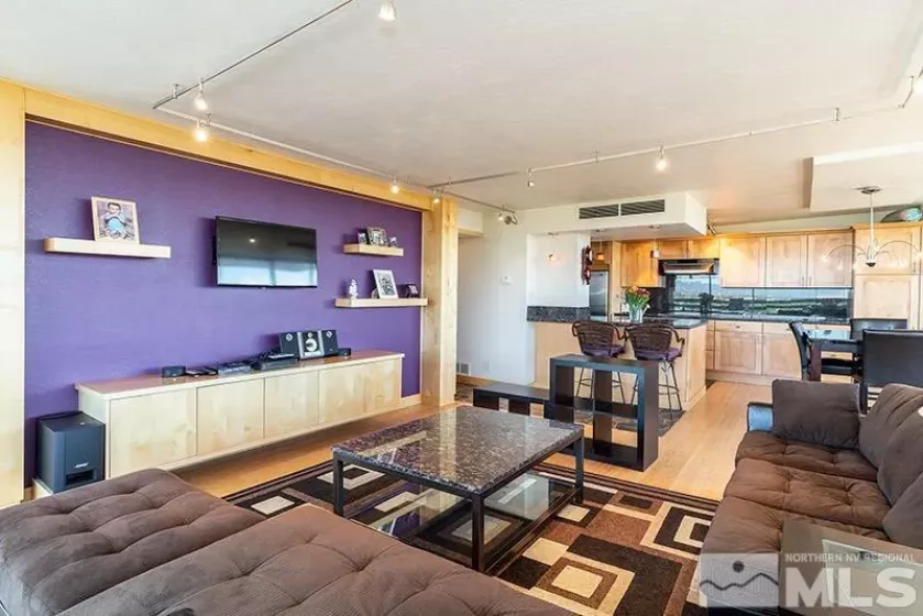 100 Arlington, Reno, Nevada 89501, 2 Bedrooms Bedrooms, ,2 BathroomsBathrooms,Residential,Residential,Arlington,250004128