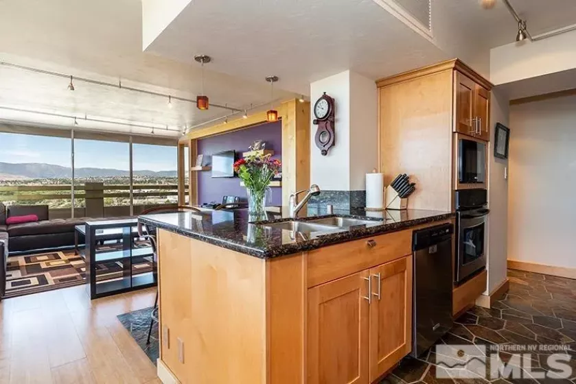 100 Arlington, Reno, Nevada 89501, 2 Bedrooms Bedrooms, ,2 BathroomsBathrooms,Residential,Residential,Arlington,250004128