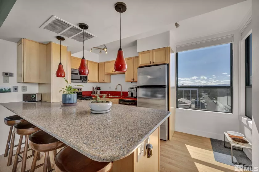 280 Island, Reno, Nevada 89501, 1 Bedroom Bedrooms, ,2 BathroomsBathrooms,Residential,Residential,Island,250003552