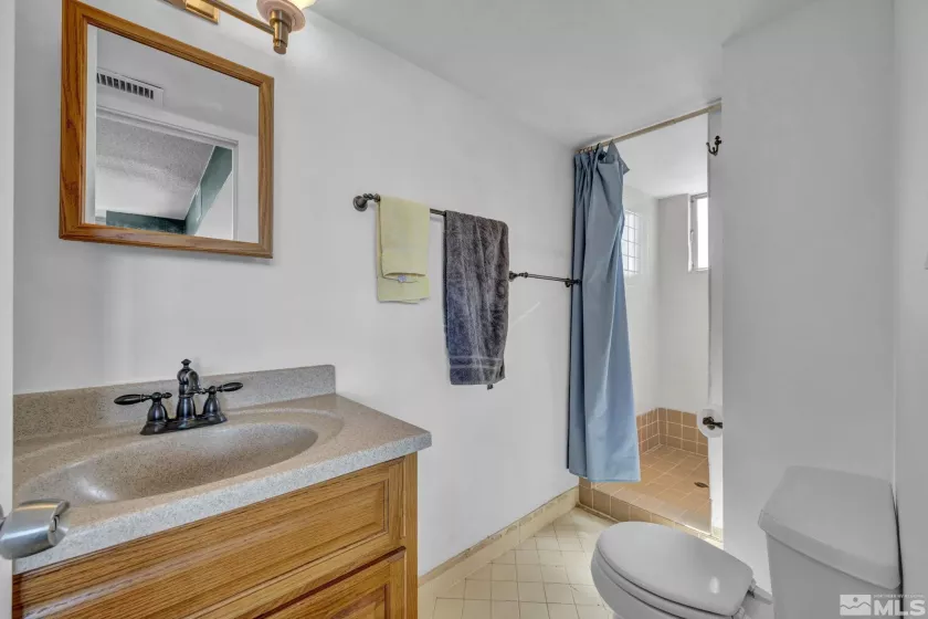 280 Island, Reno, Nevada 89501, 1 Bedroom Bedrooms, ,2 BathroomsBathrooms,Residential,Residential,Island,250003552