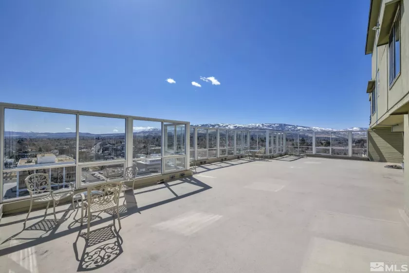 280 Island, Reno, Nevada 89501, 1 Bedroom Bedrooms, ,2 BathroomsBathrooms,Residential,Residential,Island,250003552