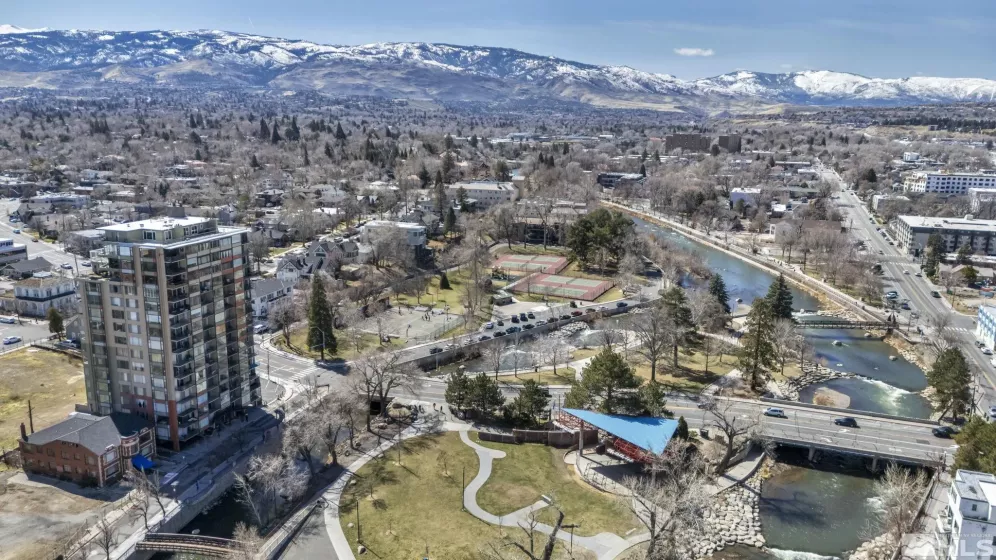 280 Island, Reno, Nevada 89501, 1 Bedroom Bedrooms, ,2 BathroomsBathrooms,Residential,Residential,Island,250003552