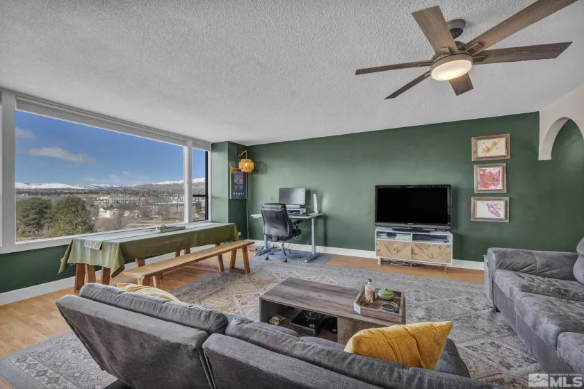 280 Island, Reno, Nevada 89501, 1 Bedroom Bedrooms, ,2 BathroomsBathrooms,Residential,Residential,Island,250003552