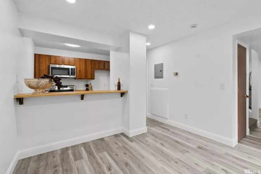 4580 Matich, Reno, Nevada 89502, 2 Bedrooms Bedrooms, ,3 BathroomsBathrooms,Residential,Residential,Matich,250005707
