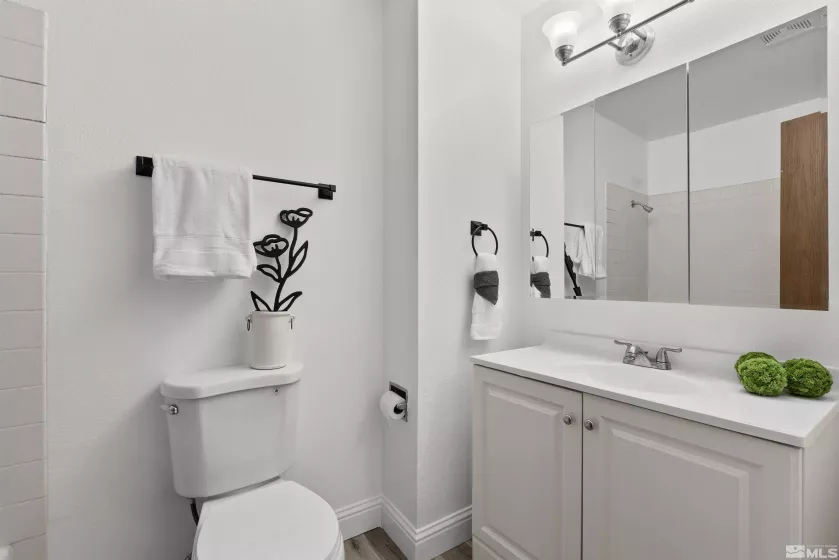 4580 Matich, Reno, Nevada 89502, 2 Bedrooms Bedrooms, ,3 BathroomsBathrooms,Residential,Residential,Matich,250005707