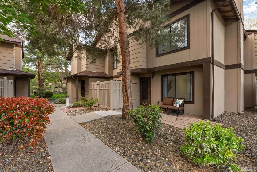 4580 Matich, Reno, Nevada 89502, 2 Bedrooms Bedrooms, ,3 BathroomsBathrooms,Residential,Residential,Matich,250005707