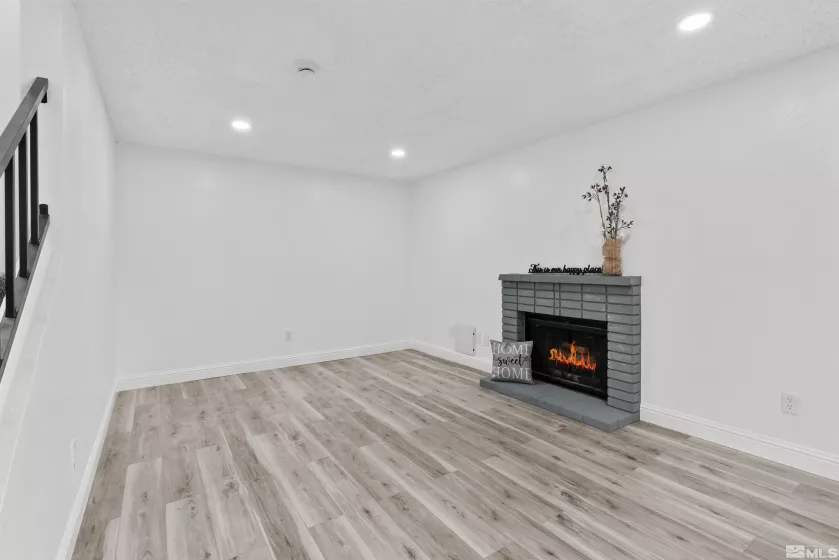 4580 Matich, Reno, Nevada 89502, 2 Bedrooms Bedrooms, ,3 BathroomsBathrooms,Residential,Residential,Matich,250005707