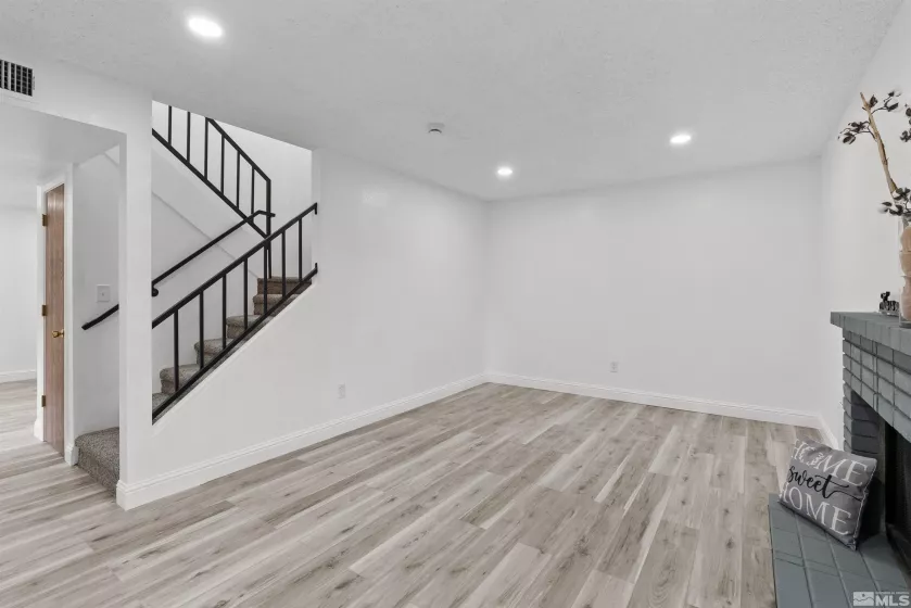 4580 Matich, Reno, Nevada 89502, 2 Bedrooms Bedrooms, ,3 BathroomsBathrooms,Residential,Residential,Matich,250005707