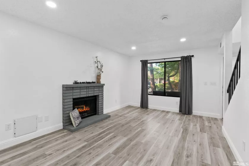 4580 Matich, Reno, Nevada 89502, 2 Bedrooms Bedrooms, ,3 BathroomsBathrooms,Residential,Residential,Matich,250005707