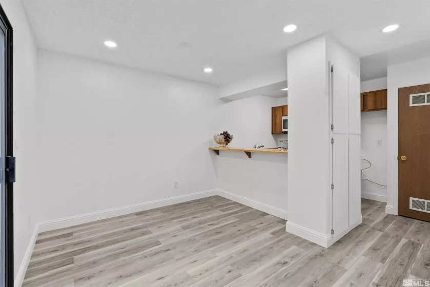 4580 Matich, Reno, Nevada 89502, 2 Bedrooms Bedrooms, ,3 BathroomsBathrooms,Residential,Residential,Matich,250005707