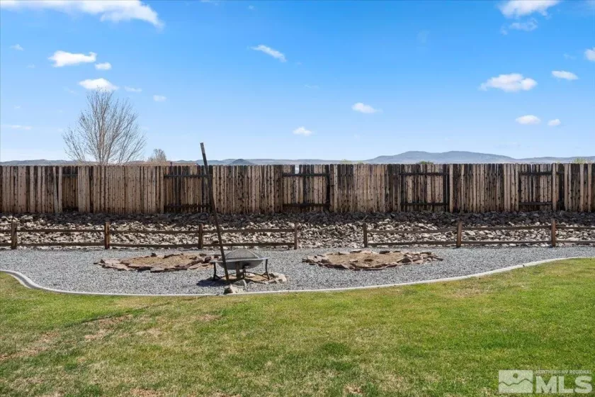 2258 Albatross, Sparks, Nevada 89441, 3 Bedrooms Bedrooms, ,2 BathroomsBathrooms,Residential,Residential,Albatross,250005735