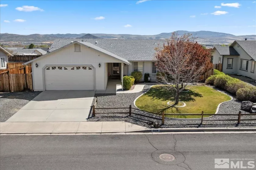 2258 Albatross, Sparks, Nevada 89441, 3 Bedrooms Bedrooms, ,2 BathroomsBathrooms,Residential,Residential,Albatross,250005735