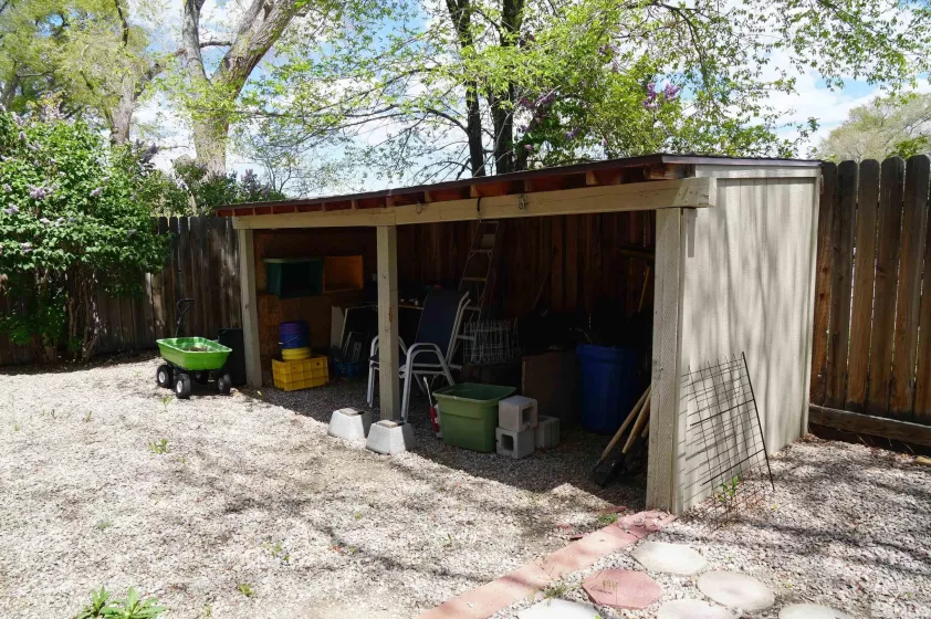 227 Iris, Carson City, Nevada 89703, 4 Bedrooms Bedrooms, ,2 BathroomsBathrooms,Residential,Residential,Iris,250005834