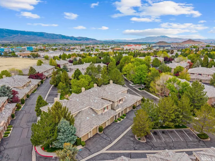 900 Meadows, Reno, Nevada 89521, 2 Bedrooms Bedrooms, ,2 BathroomsBathrooms,Residential,Residential,Meadows,250005749