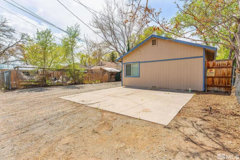 650 Elko, Reno, Nevada 89512, ,Residential Income,Residential,Elko,250005215