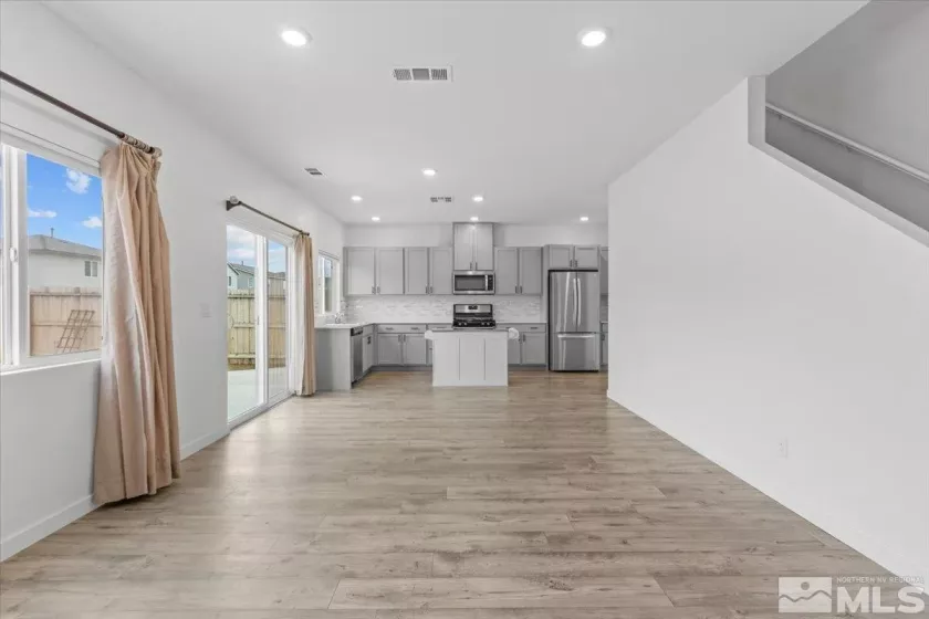 8863 Gazing Star, Reno, Nevada 89506, 4 Bedrooms Bedrooms, ,3 BathroomsBathrooms,Residential,Residential,Gazing Star,250003688