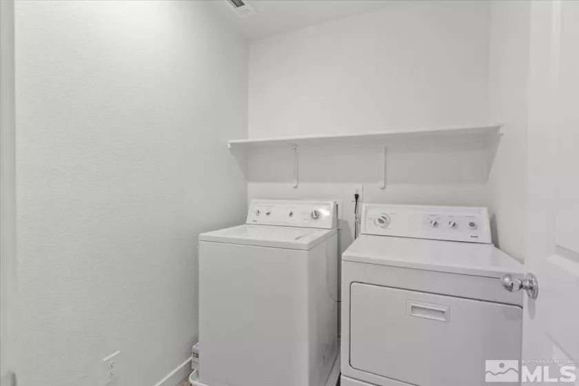 8863 Gazing Star, Reno, Nevada 89506, 4 Bedrooms Bedrooms, ,3 BathroomsBathrooms,Residential,Residential,Gazing Star,250003688