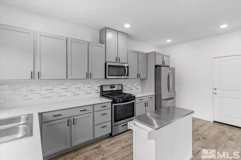 8863 Gazing Star, Reno, Nevada 89506, 4 Bedrooms Bedrooms, ,3 BathroomsBathrooms,Residential,Residential,Gazing Star,250003688