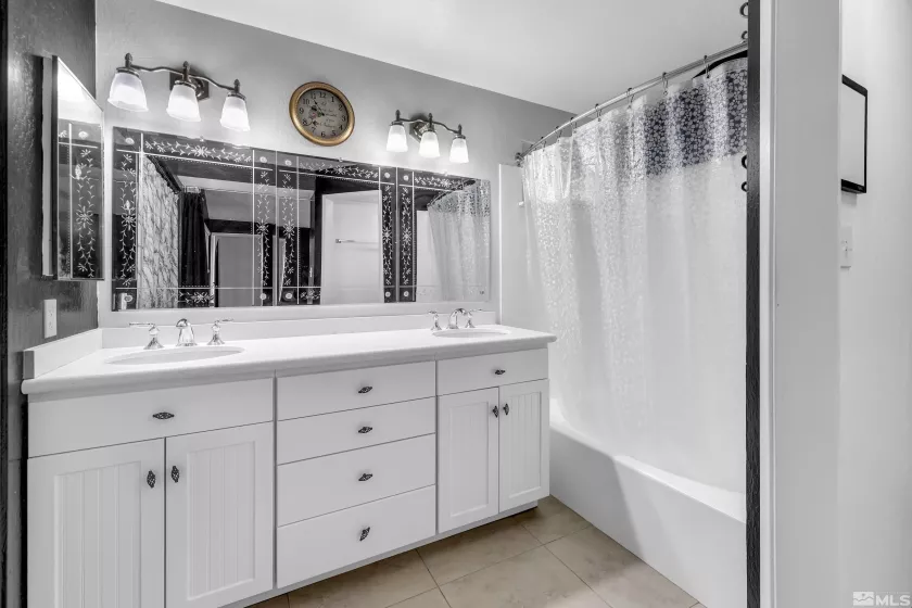 6357 Moon Ridge, Reno, Nevada 89523, 4 Bedrooms Bedrooms, ,3 BathroomsBathrooms,Residential,Residential,Moon Ridge,250004147