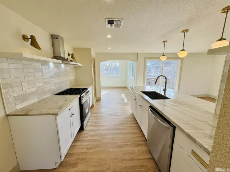 1970 6th, Reno, Nevada 89503, 4 Bedrooms Bedrooms, ,3 BathroomsBathrooms,Residential,Residential,6th,250001867