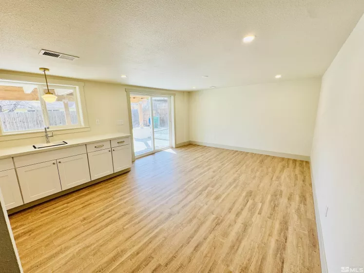 1970 6th, Reno, Nevada 89503, 4 Bedrooms Bedrooms, ,3 BathroomsBathrooms,Residential,Residential,6th,250001867