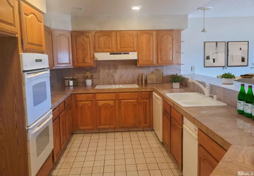 3601 Skyline, Reno, Nevada 89509, 2 Bedrooms Bedrooms, ,3 BathroomsBathrooms,Residential,Residential,Skyline,250000477