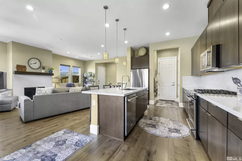 7317 Oakmont, Sparks, Nevada 89436, 2 Bedrooms Bedrooms, ,2 BathroomsBathrooms,Residential,Residential,Oakmont,250003620