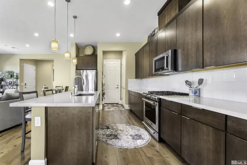 7317 Oakmont, Sparks, Nevada 89436, 2 Bedrooms Bedrooms, ,2 BathroomsBathrooms,Residential,Residential,Oakmont,250003620