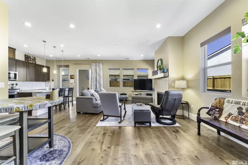 7317 Oakmont, Sparks, Nevada 89436, 2 Bedrooms Bedrooms, ,2 BathroomsBathrooms,Residential,Residential,Oakmont,250003620