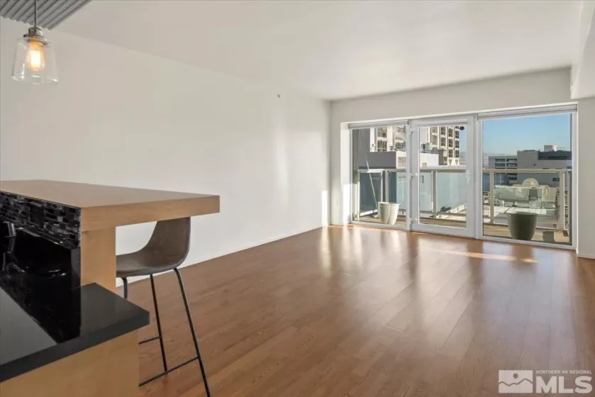 255 Sierra, Reno, Nevada 89501, 1 Bedroom Bedrooms, ,1 BathroomBathrooms,Residential,Residential,Sierra,250000869