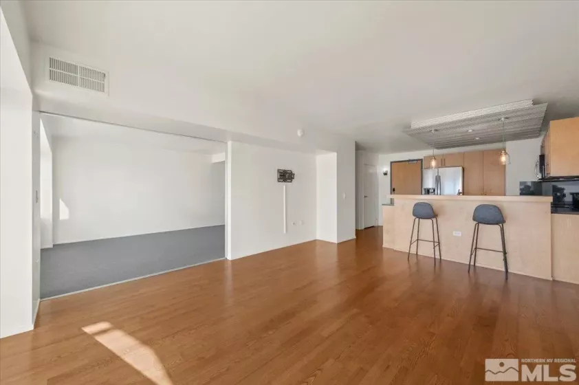 255 Sierra, Reno, Nevada 89501, 1 Bedroom Bedrooms, ,1 BathroomBathrooms,Residential,Residential,Sierra,250000869