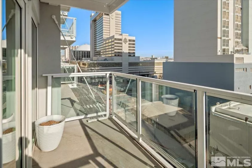 255 Sierra, Reno, Nevada 89501, 1 Bedroom Bedrooms, ,1 BathroomBathrooms,Residential,Residential,Sierra,250000869