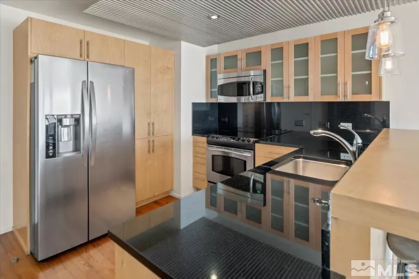 255 Sierra, Reno, Nevada 89501, 1 Bedroom Bedrooms, ,1 BathroomBathrooms,Residential,Residential,Sierra,250000869