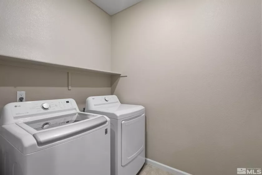 556 Beckwourth, Reno, Nevada 89506, 3 Bedrooms Bedrooms, ,2 BathroomsBathrooms,Residential,Residential,Beckwourth,250002739