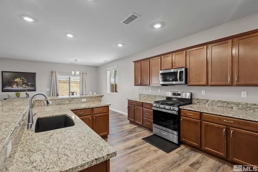 556 Beckwourth, Reno, Nevada 89506, 3 Bedrooms Bedrooms, ,2 BathroomsBathrooms,Residential,Residential,Beckwourth,250002739