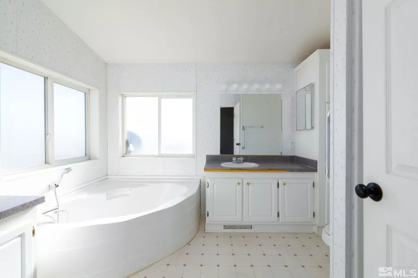 2590 4Th, Silver Springs, Nevada 89429, 3 Bedrooms Bedrooms, ,2 BathroomsBathrooms,Residential,Residential,4Th,240015127