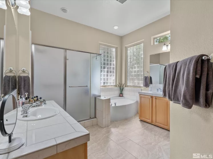 9900 Wilbur May, Reno, Nevada 89521, 3 Bedrooms Bedrooms, ,3 BathroomsBathrooms,Residential,Residential,Wilbur May,250005747