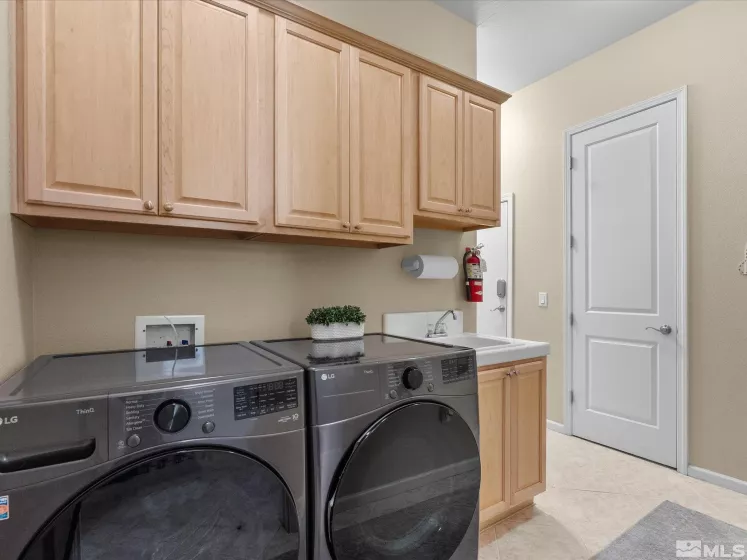 9900 Wilbur May, Reno, Nevada 89521, 3 Bedrooms Bedrooms, ,3 BathroomsBathrooms,Residential,Residential,Wilbur May,250005747