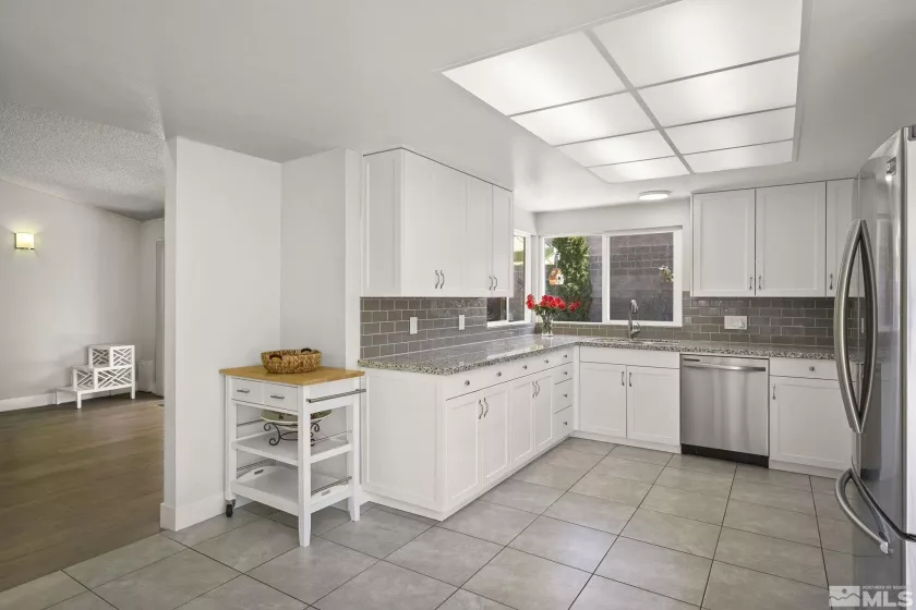 920 Pinebrook, Reno, Nevada 89509, 3 Bedrooms Bedrooms, ,3 BathroomsBathrooms,Residential,Residential,Pinebrook,250004643