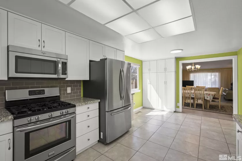 920 Pinebrook, Reno, Nevada 89509, 3 Bedrooms Bedrooms, ,3 BathroomsBathrooms,Residential,Residential,Pinebrook,250004643